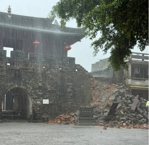 深圳一古城城墙坍塌，为何大众不相信“是连续暴雨所致”？